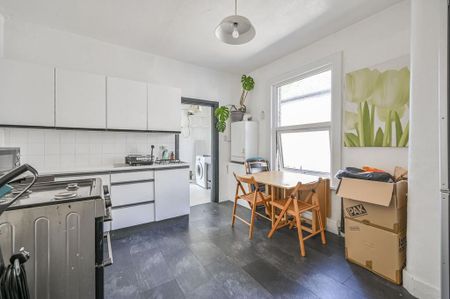 2 bedroom maisonette to rent - Photo 4