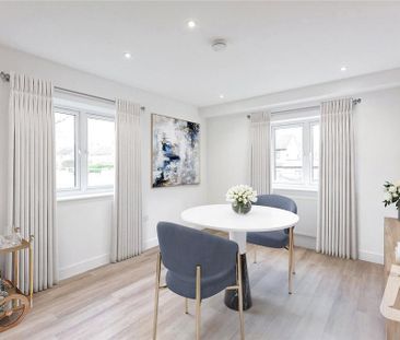 4 bedroom end of terrace house to rent - Photo 2