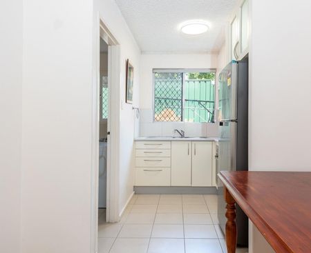 TOWN HOUSE - Photo 5