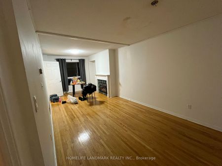 Condo Townhouse For Lease | W8143884 - Photo 3