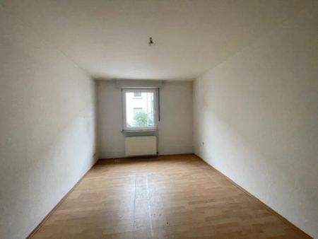 Helle und geräumige 3-Zimmer-Wohnung mit Balkon - Photo 4