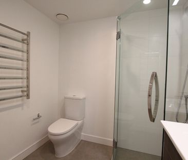 Best in CBD - Photo 3