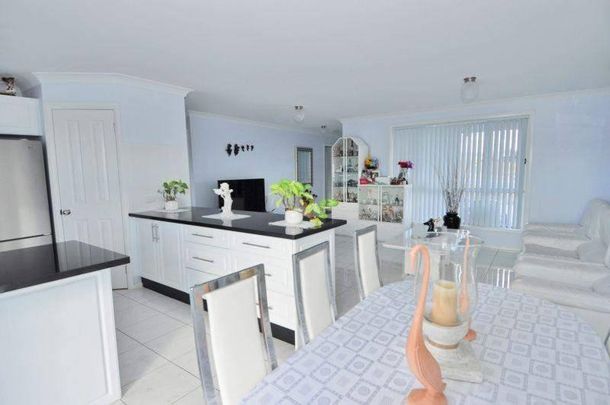 WELCOMING ON WELLESLEY - Photo 1