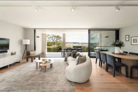 House-Sized Luxury And Exclusivity Overlooking Breath taking Rose Bay Harbour - Photo 2