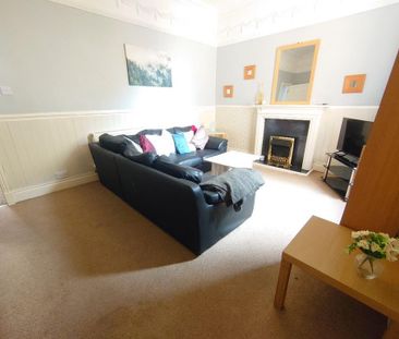 4 bedroom semi-detached house to rent - Photo 1