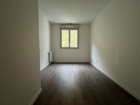 Location Appartement 3 pièces 65m² DARNETAL 76160 - Photo 2