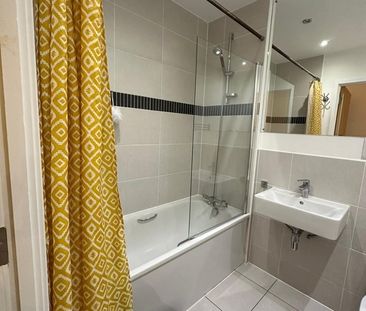 Room in a Shared Flat, Dan Court, NW10 - Photo 4