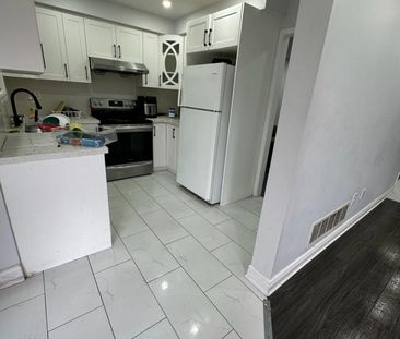 For Lease - 40 Mosley Crescent, Brampton, Ontario - Photo 6