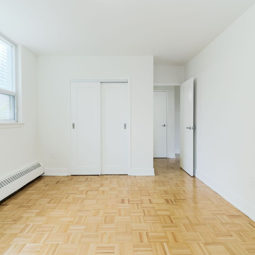 For Lease - 33 Erskine Avenue Unit# 201, Toronto, Ontario - Photo 1