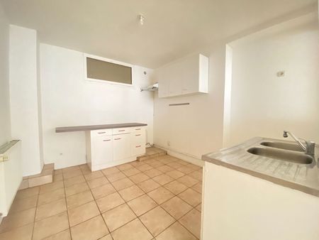 Location Appartement 2 pièces 73m² ELBEUF 76500 - Photo 2