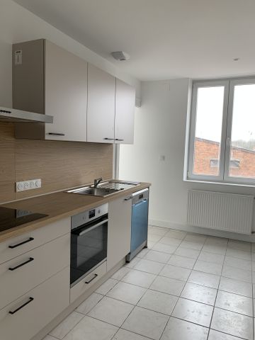 Location Appartement 4 pièces 95m² SARREGUEMINES 57200 - Photo 4