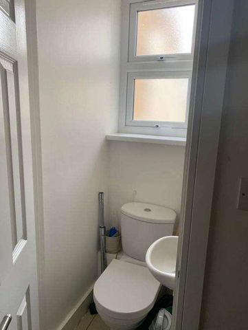 Malvern Road, London, NW6 - Photo 5