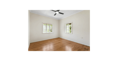 Queenslander offering Rural living - Available Now - 6 Month lease - Photo 2