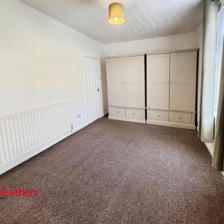 3 bedroom end of terrace house to rent - Photo 1