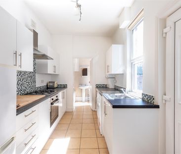 2 bed flat to rent in Sandringham Road, South Gosforth, NE3 - Photo 3