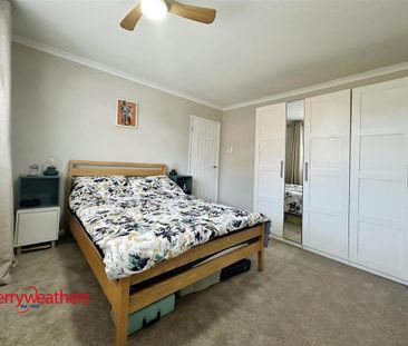 3 bedroom semi-detached house to rent - Photo 6
