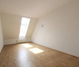 SONNIGE-2-ZIMMER-WOHNUNG-IM-10-BEZIRK! - Photo 2
