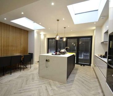 Longford Way, Staines-upon-thames, TW19 - Photo 2