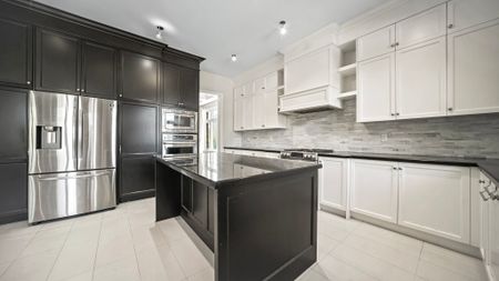 For Lease - 129 Robert Berry Crescent, King, Ontario - Photo 4