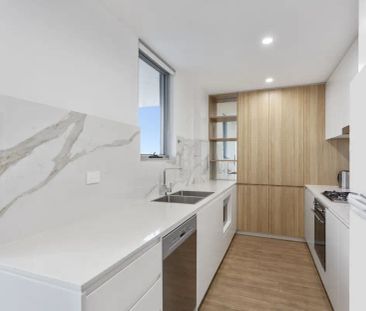 “Light-Filled 2-Bedroom Apartment Matching Comfort and Convenience” - Photo 5
