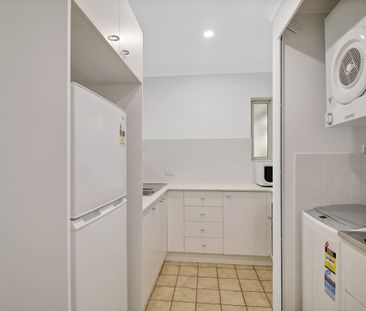 Fully Furnished City Living - Photo 5