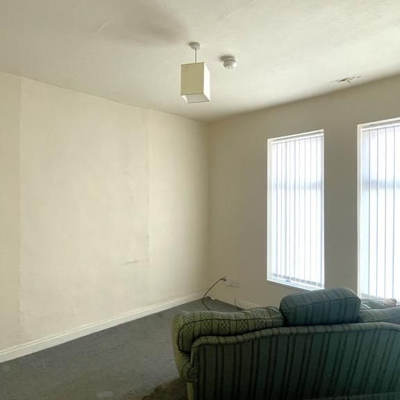 3 bedroom flat to rent - Photo 1