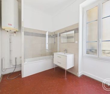Location Appartement 3 pièces 76m² NICE 06100 - Photo 5