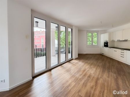 Stilvoll wohnen mit großzügigem Balkon - 3-Zimmer-Wohnung mit außergewöhnlichem Grundriss - Photo 2