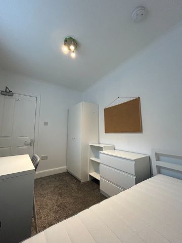 5 Bed Terraced House, Hanover Terrace, BN2 - Photo 4