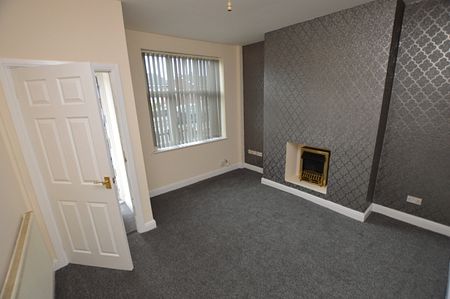 2 Bedroom Terraced House - Photo 4