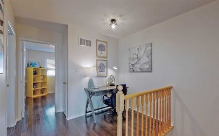 For Lease - 56 Collis Drive, Aurora, Ontario - Photo 5