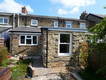 2 bed terraced house to rent in NE47 - Photo 3