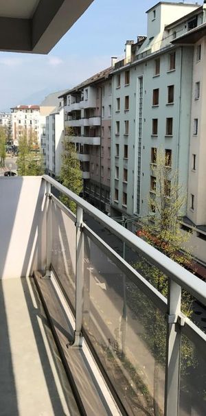 Location Appartement 2 pièces 49m² ANNECY 74000 - Photo 1
