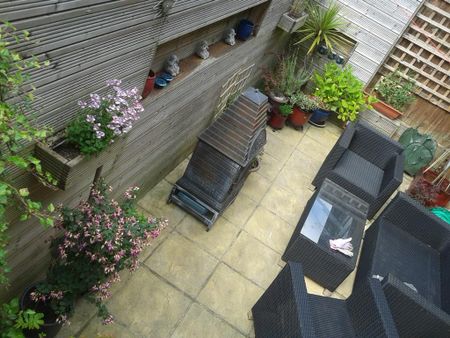 3 bedroom terraced house to rent - Photo 2