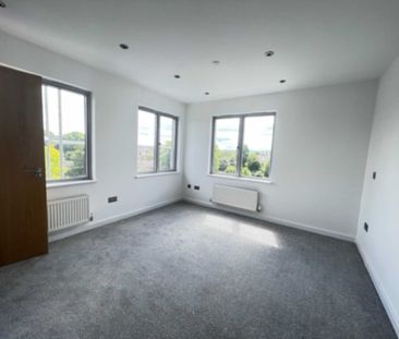 Hermit Road, Canning Town - Photo 2