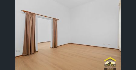 "Great Family Home" - Photo 3