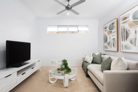 Luxury Family Home in Prime Locale - Photo 3