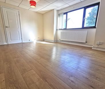 Brunel Court, Swansea, SA1 - Photo 2
