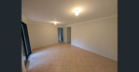 PRIME LOCATION! - Photo 2