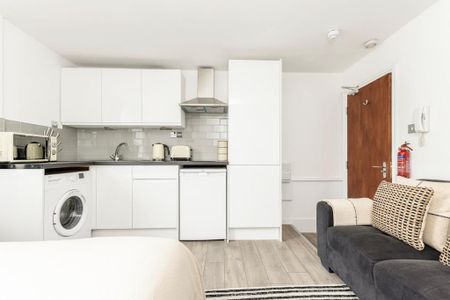 Studio to rent - Photo 4