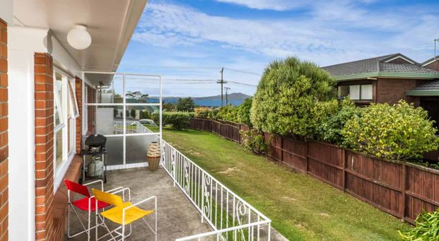 MILFORD 2 BEDROOM CUTIE WITH VIEWS - Photo 1