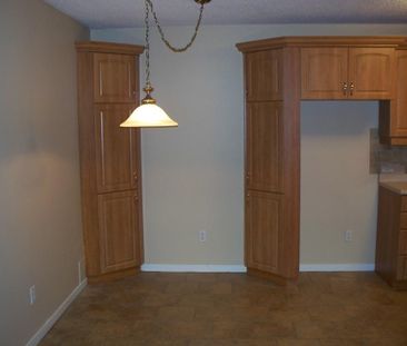 4 1/2 à louer Sherbrooke Ouest. Chauffage et eau chaude incluse. Wi... - Photo 1