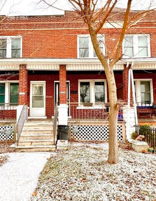 Spacious 2 Bed + Den 1.5 Bath Townhouse Stones Throw from Downtown Windsor - Photo 1