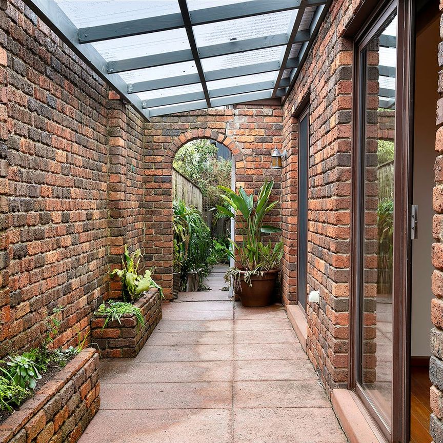 Freshly Renovated, Self Contained Family Home - Photo 1