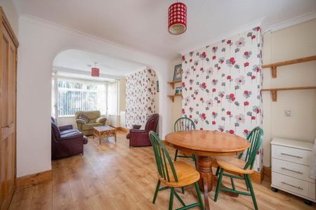 29 Delhi Parade, Belfast, BT7 3AU - Photo 4