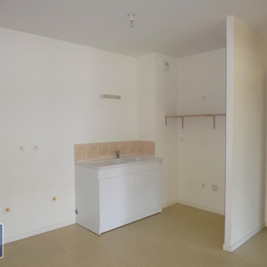 Location Appartement 2 pièces 39m² ALLONNES 72700 - Photo 1