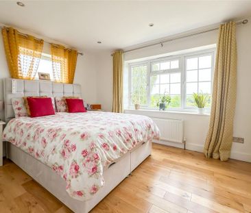 5 bedroom semi-detached house to rent - Photo 3