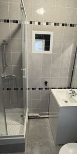 Location Appartement 1 pièce 18m² ST MAUR DES FOSSES 94100 - Photo 3