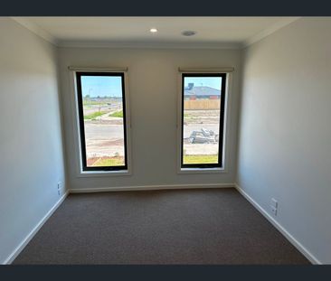 13 Smilax Street, Wallan, Vic 3756 - Photo 4
