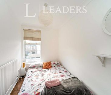 3 bedroom terraced house to rent - Photo 6